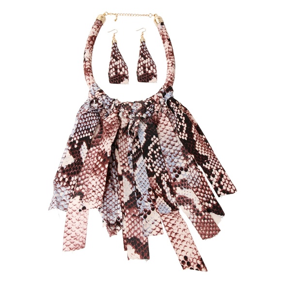 Snake Print Fringe Necklace Set - Picture 1 of 1